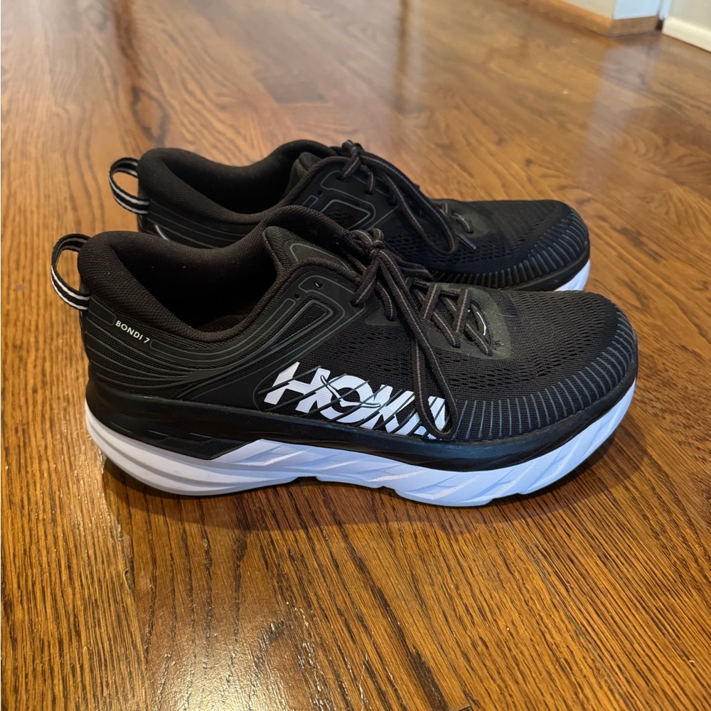 HOKA Women’s Bondi Black Running Shoes